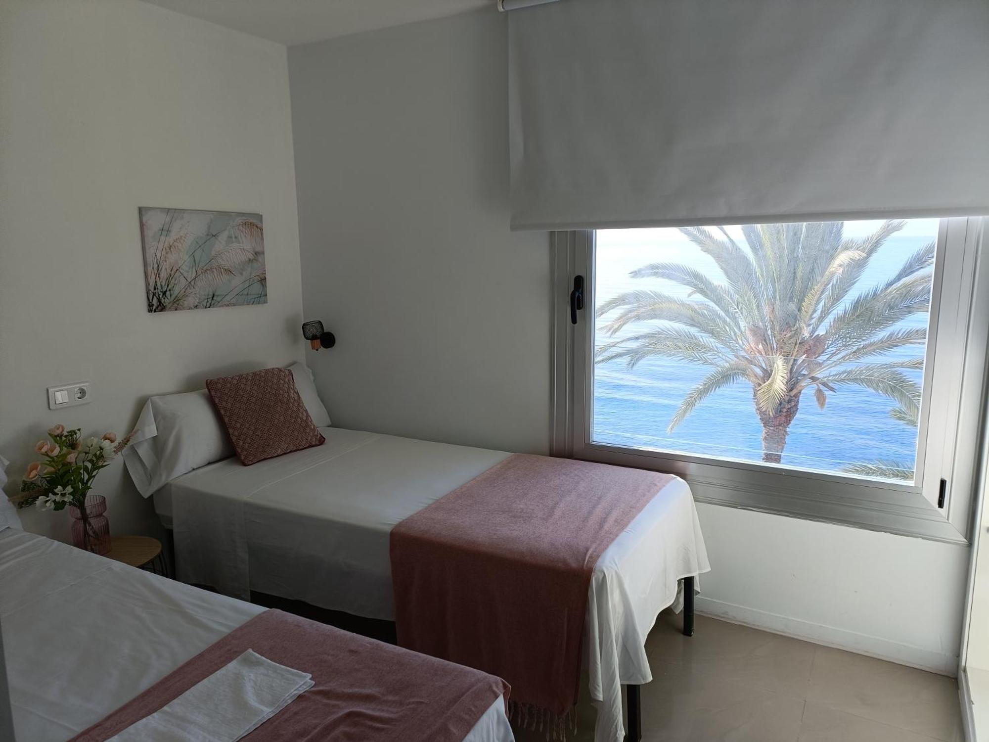 Superb Sea View Apartment Alicante Eksteriør billede